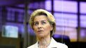 La presidenta de la Comisión Europea, Ursula von der Leyen, espera al comienzo de una reunión de comisarios en la sede de la UE en Bruselas, el miércoles 20 de julio de 2022. La presidenta de la Comisión Europea, Ursula von der Leyen, espera al comienzo de una reunión de comisarios en la sede de la UE en Bruselas, el miércoles 20 de julio de 2022.