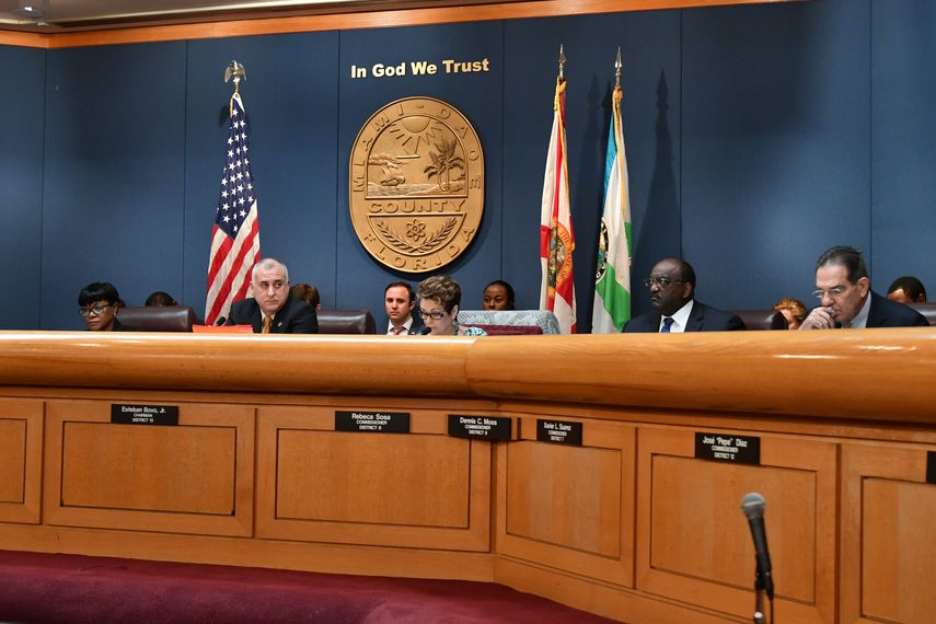 Comisión condal analiza los pormenores del plan para construir una nueva corte civil.