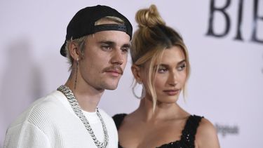 Justin Bieber y su esposa, Hailey Baldwin, llegan al estreno de Justin Bieber: Seasons en Los Angeles.