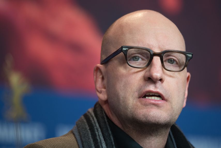 En esta foto de archivo tomada el 21 de febrero de 2018, el director estadounidense Steven Soderbergh habla durante una conferencia de prensa para la película Unsane presentada a competencia durante la 68 edición del festival de cine Berlinale en Berlín.&nbsp; &nbsp;