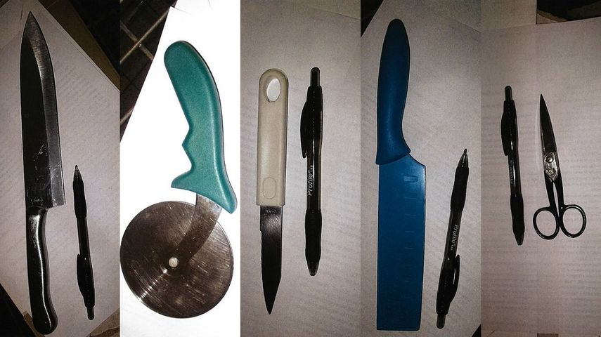 Vista de las armas con las que dos niñas pretendían atacar a sus compañeros de clase en una escuela de Bartow, en la zona central de la Florida.