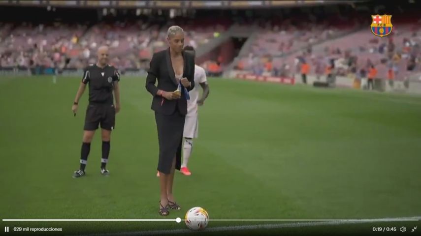 La venezolana Yulimar Rojas fue homenajeada por el FC Barcelona