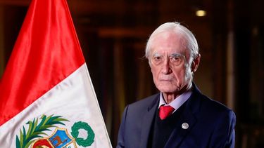 Ministro de Asuntos Exteriores de Perú, Héctor Béjar.
