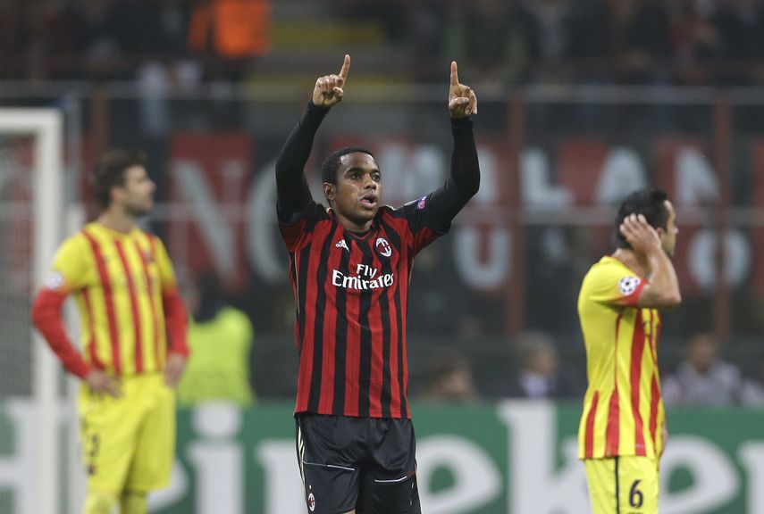 Robinho marcó el 1 a 0 para los italianos que al parecer se les acabó el combustible luego del tanto de Leo Messi. Barcelona lidera el grupo H con siete puntos, mientras que el Milan se ubica en segundo lugar con cinco. Fue un empate conveniente para a