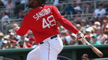 El Panda está encendido con el madero en este spring training.