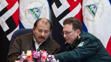 El dictador Daniel Ortega y el jefe del Ej&eacute;rcito Julio C&eacute;sar Avil&eacute;s.