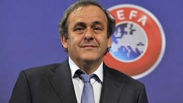 Platini ha sido uno de los principales opositores de Blatter (EFE)