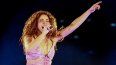 La cantante colombiana Shakira se presenta durante el lanzamiento mundial de su gira Las mujeres ya no lloran en el Estadio Metropolitano de Barranquilla, Colombia, el 20 de febrero de 2025.
