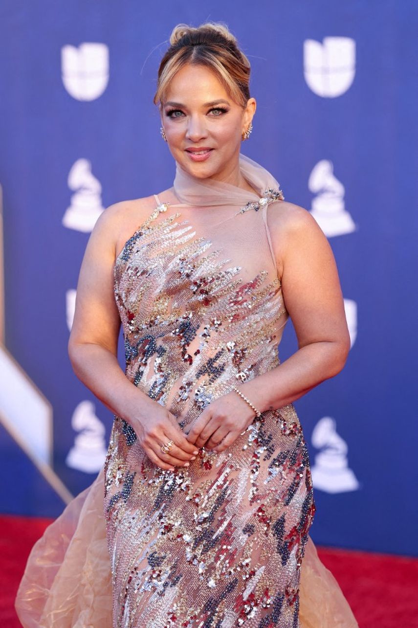 Adamari López asiste a la 26.ª edición de los Premios Latin Grammy en el MGM Grand Garden Arena el 13 de noviembre de 2025 en Las Vegas, Nevada.