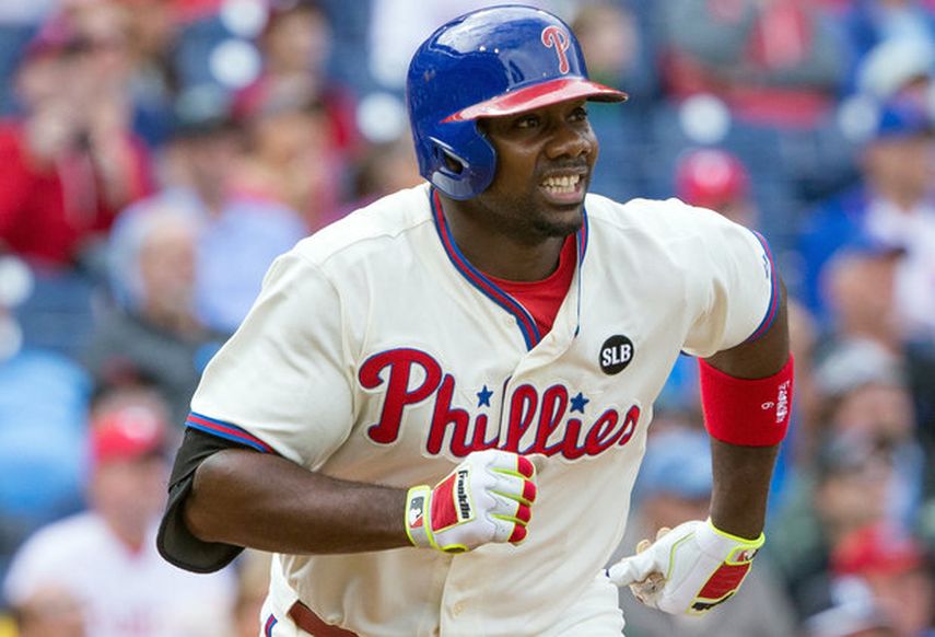 Ryan Howard es el primera base de los Filis de Filadelfia. (ARCHIVO)