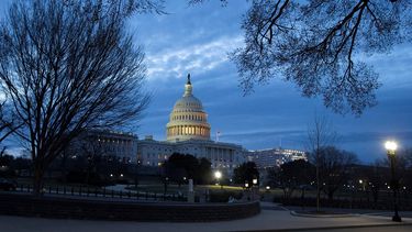 El fiscal especial ha imputado a 34 personas, incluidos seis exasesores de Trump.