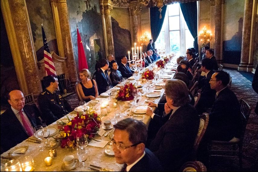 Cena en Mar-a-Lago Club, Palm Beach.