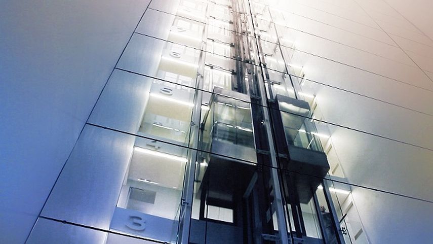 Lograr que los ascensores sean más rápidos con menos energía es el objetivo de algunas empresas que desarrollan prototipos como el que presentará la firma japonesa (ARCHIVO)