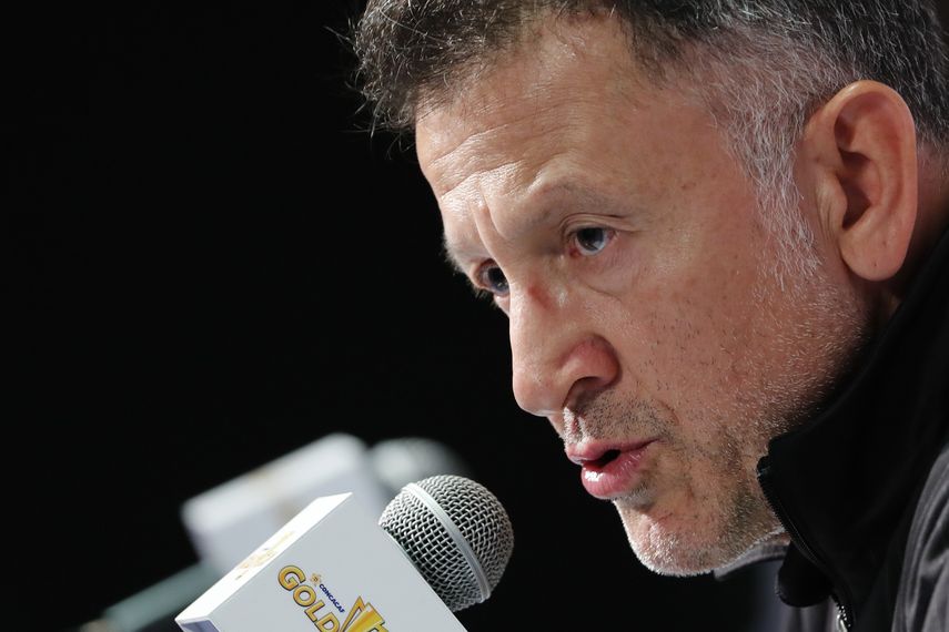 A pesar del rechazo de los aficionados, Osorio fue ratificado al frente del combinado azteca.