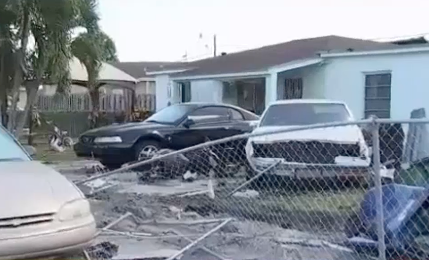 Los sospechosos tendrían presumiblemente entre 18 y 19 años.