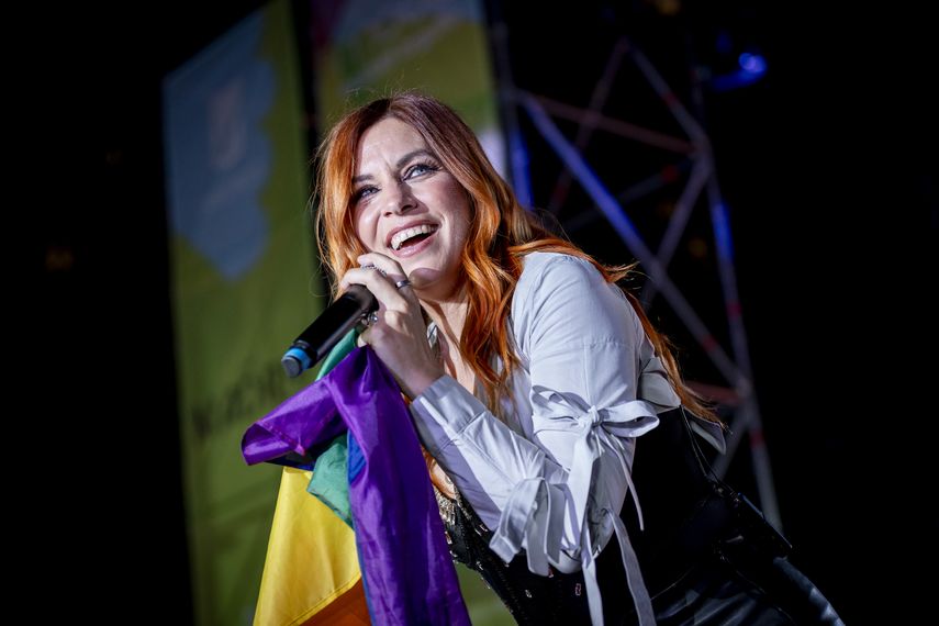 Leire Martínez durante la 18º Gala final Mr&nbsp;Gay&nbsp;España, celebrada durante el MADO 2025 (Madrid Orgullo), en Plaza de España, a 4 de abril de 2025, en Madrid (España).