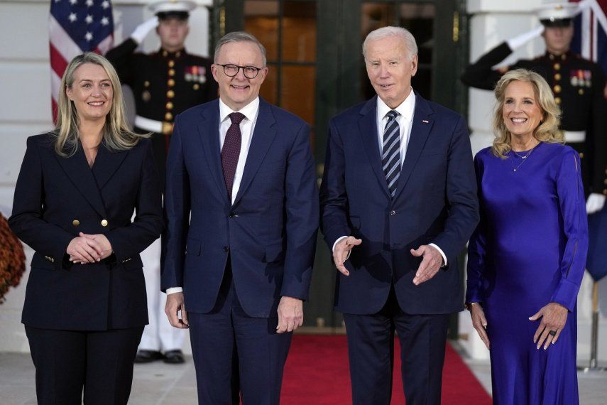 El presidente Joe Biden y la primera dama Jill Biden, con el primer ministro australiano Anthony Albanese y su acompañante Jodie Haydon, en la Casa Blanca en Washington, el 24 de octubre de 2023.&nbsp;
