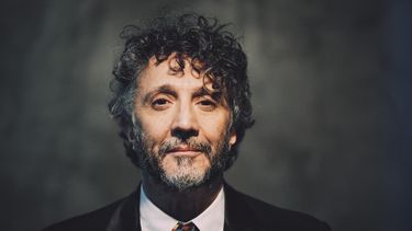 Fito Páez presenta su primer concierto virtual: La conquista del espacio.