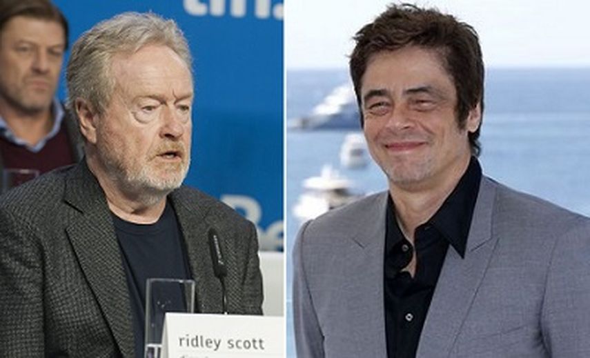 El cineasta británico Ridley Scott y el actor puertorriqueño Benicio del Toro (EFE)