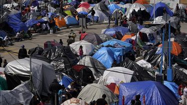 Grandes flujos de migrantes en frontera con México