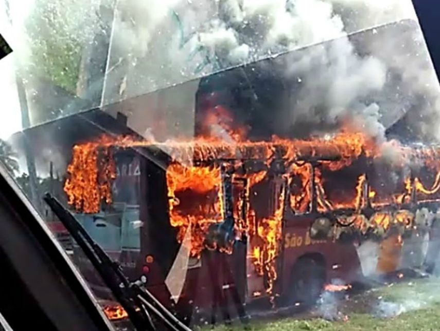 Autobús quemado.&nbsp;