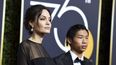 Angelina Jolie y su hijo Pax Jolie-Pitt llegan a la 75.ª edición de los premios Globos de Oro en el Beverly Hilton Hotel el domingo 7 de enero de 2018 en Beverly Hills, California. &nbsp;