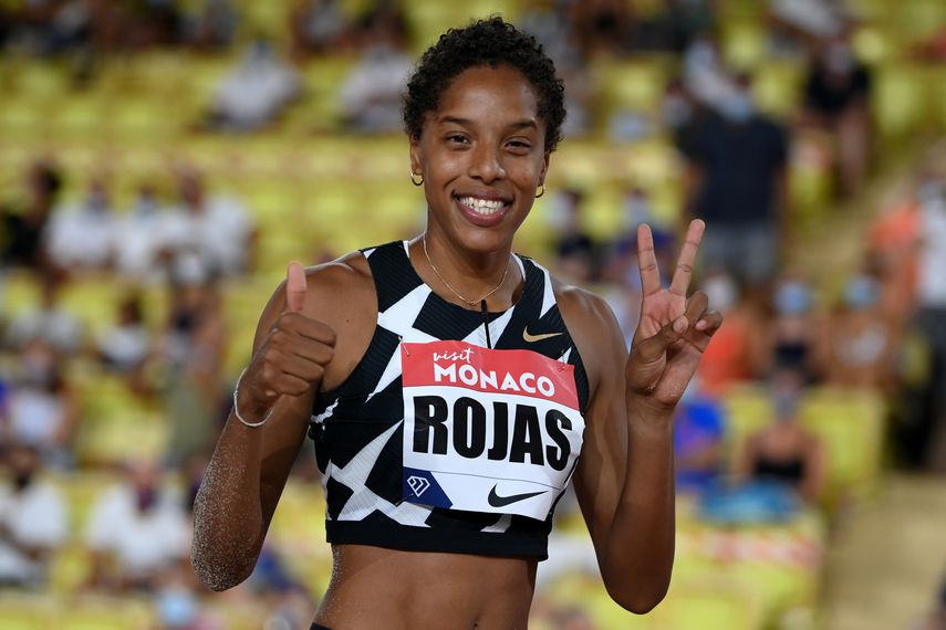 Rojas, doble campeona&nbsp;mundial&nbsp;al&nbsp;aire&nbsp;libre (2017 y 2019) y subcampeona olímpica (2016), solo tuvo dos intentos válidos de los seis.&nbsp;El que le permitió ganar fue el cuarto intento, mientras que el otro válido fue el segundo, donde se quedó en 14,04 metros.