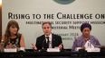 El secretario de Estado de Estados Unidos, Antony Blinken (centro), la secretaria de América Latina y el Caribe de Brasil, Gisela Padovan (izq.), y la subsecretaria general de la ONU, Amina Mohammed, celebran una reunión sobre Haití titulada A la altura del desafío en Haití: Misión multinacional de apoyo a la seguridad.
