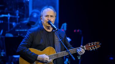 El cantautor español&nbsp;Joan&nbsp;Manuel&nbsp;Serrat durante un concierto este sábado 26 de enero en Santo Domingo, como parte de su gira Mediterráneo da Capo.