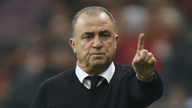 Fatih Terim, de 66 años, había pedido la posposición de los partidos de la liga turca luego que se siguieran disputando partidos sin público cuando casi todas las otras ligas en Europa habían paralizado.