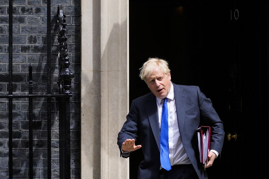 &nbsp;El primer ministro británico, Boris Johnson, dijo el jueves que es “claramente la voluntad” de su Partido Conservador que debe haber un nuevo líder, al anunciar su dimisión. &nbsp;