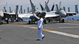 Imagen del portaaviones USS George H. W. Bush de la armada estadounidense. Imagen del portaaviones USS George H. W. Bush de la armada estadounidense.