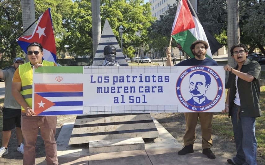 Grupos pro Hamás profanaron el busto de José Martí en la ciudad de Coral Gables.&nbsp;