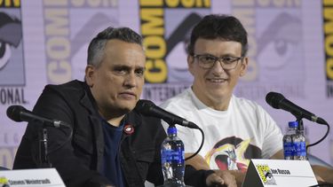 Los cineastas Joe Russo y Anthony Russo durante una conferencia en la convención Comic-Con International.