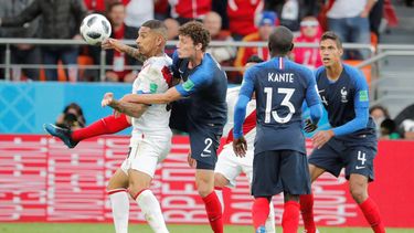 El encuentro entre peruanos y franceses está muy parejo con opciones para ambas selecciones.