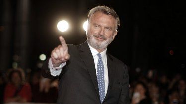 En esta foto de archivo tomada el 6 de septiembre de 2019, el actor Sam Neill llega al estreno de Blackbird durante el Festival Internacional de Cine de Toronto en Toronto, Ontario.