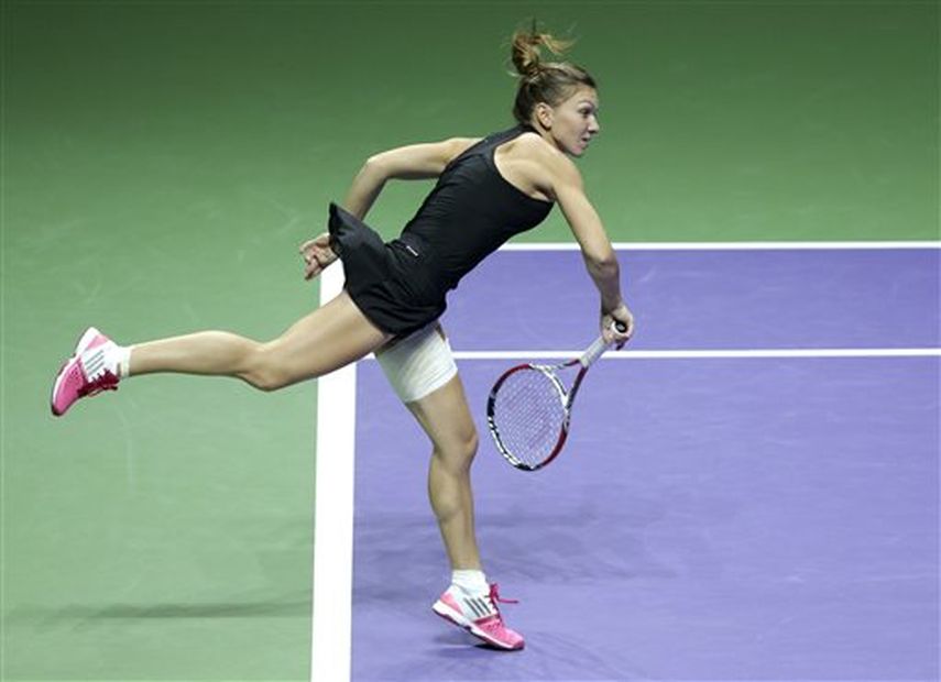 Serena Williams sucumbe ante Simona Halep en la Copa WTA