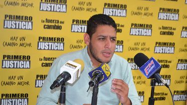 Olivares aseguró que los representantes de Cáritas se reunieron con el Gobierno venezolano para que se permitiera la entrada de las 75.000 unidades de medicina, sin embargo, les fue negado