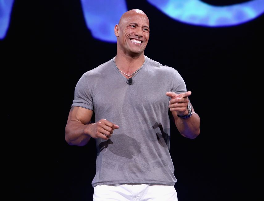 Dwayne “The Rock” Johnson lanza su línea de audífonos para hacer