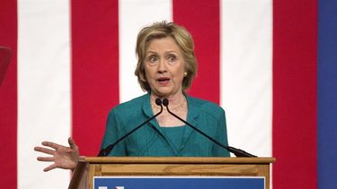 En su más reciente visita a Miami, la precandidata demócrata Híllary Clinton, pidió el levantamiento del embargo a Cuba. (EFE)