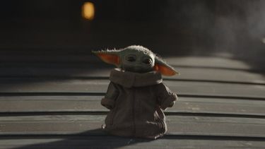 Una escena de The Mandalorian en una imagen proporcionada por Disney Plus. El uso de la pared de video LED que se emple&oacute; en &ldquo;The Lion King&rdquo; y &ldquo;The Mandalorian&rdquo; se podr&iacute;a generalizar a medida que Hollywood retoma la producci&oacute;n durante la pandemia.&nbsp;