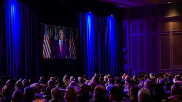 El expresidente de los Estados Unidos, Donald Trump, habla virtualmente en la Reunión Anual de Liderazgo de la Coalición Judía Republicana en Las Vegas, Nevada, el 19 de noviembre de 2022.