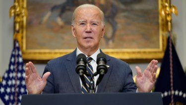 El presidente Joe Biden habla en la Casa Blanca en Washington el 6 de diciembre de 2023.&nbsp;