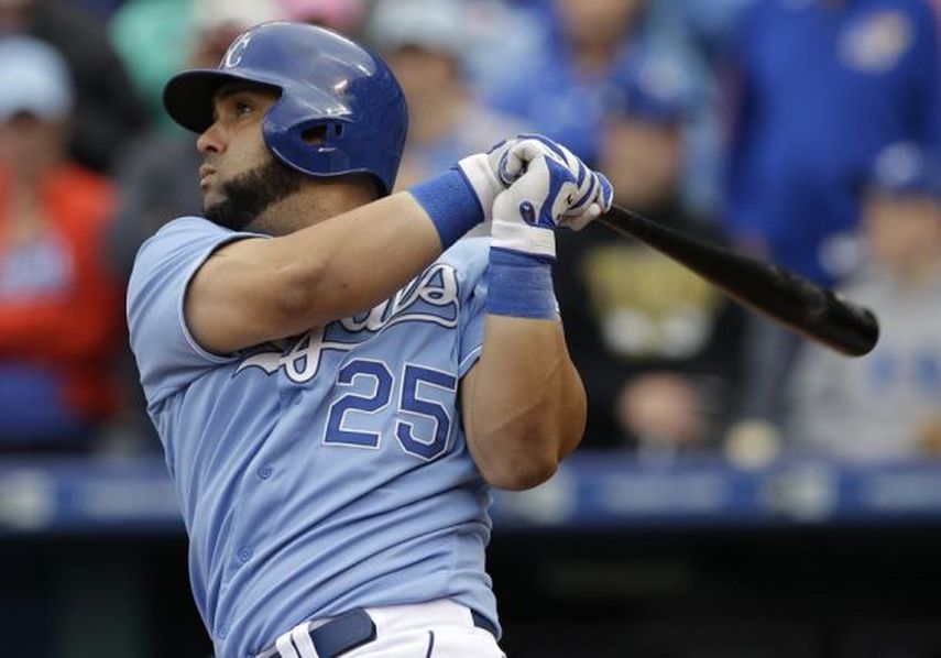 Morales estará ausente por los Royals cuando se juegue en el Citi Field de los Mets. (ARCHIVO)