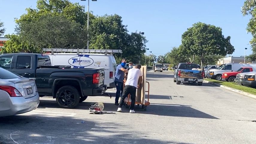 La compra de madera se dispara durante la temporada de huracanes.