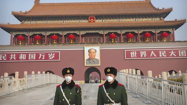 Vista parcial de Puerta Tiananmen, en Pekín.