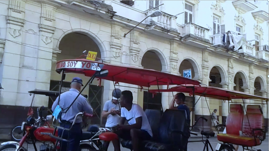 La polic&iacute;a pol&iacute;tica del r&eacute;gimen&nbsp;cubano ha confiscado varios bicitaxis en La Habana Vieja por considerar que trabajan irregularmente.