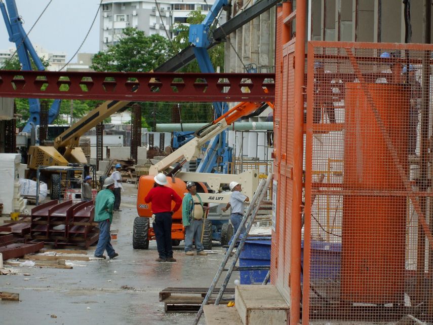 Obreros de la construcción en Puerto Rico.&nbsp;