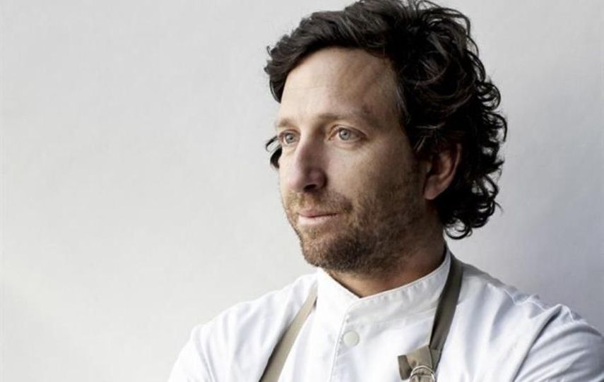 Muñoz desvela su filosofía de fogones cimentada en la humildad y pasión, como quien entiende que la obligación primera de todo buen cocinero es siempre dejar satisfechos a los clientes (EFE)