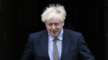 Boris Johnson recibe segunda dosis de vacuna contra COVID-19
